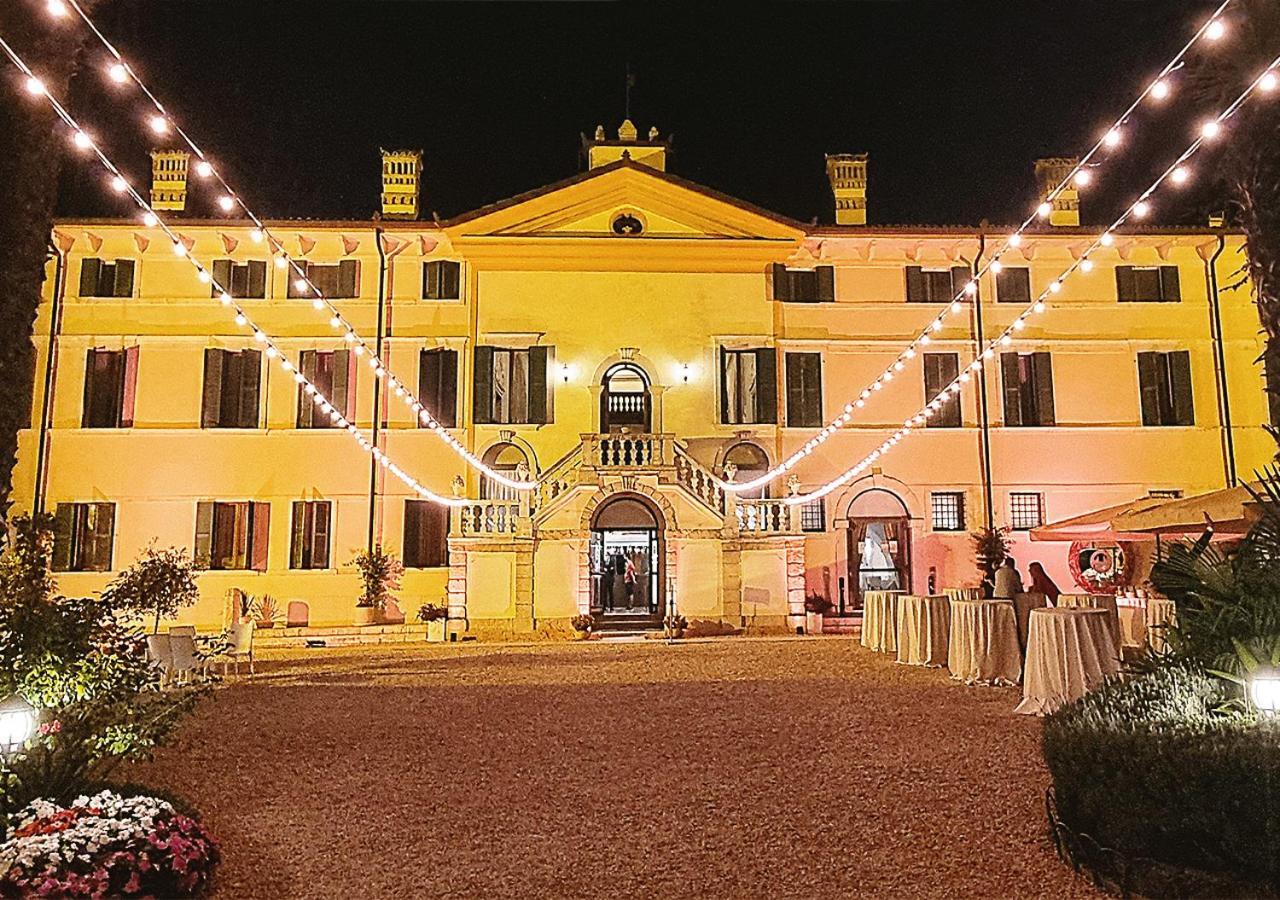 Hotel Villa Cariola Caprino Veronese Luaran gambar